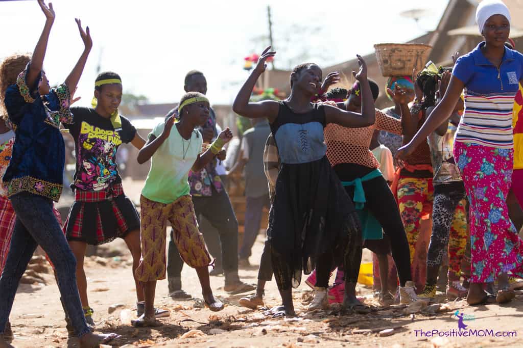 Queen Of Katwe portrays the natural beauty and vibrancy of Ugandan street life.