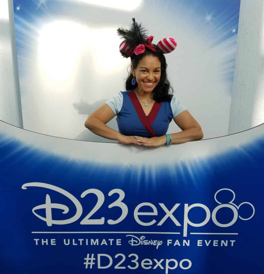 https://www.thepositivemom.com/wp-content/uploads/2017/07/elayna-fernandez-the-positive-mom-d23-expo.jpg