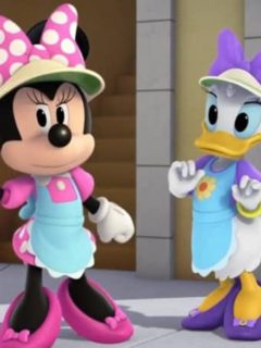 Disney Junior presents Minnie Mouse and Daisy Duck on Minnie's Helping Hearts on Disney DVD - giveaway