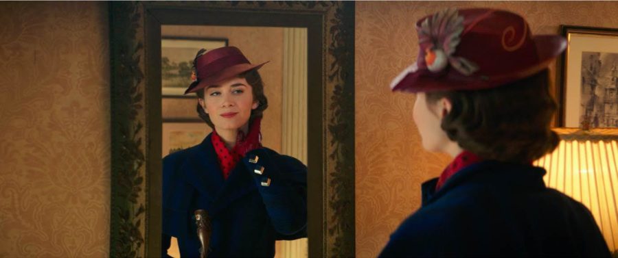 Mary Poppins (Emily Blunt) returns to the Banks home after many years and uses her magical skills to help the now grown up Michael and Jane rediscover the joy and wonder missing in their lives in MARY POPPINS RETURNS, directed by Rob Marshall.