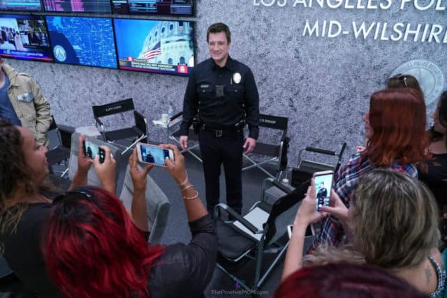 Set Visit Of The Rookie : Behind The Scenes With The Cast